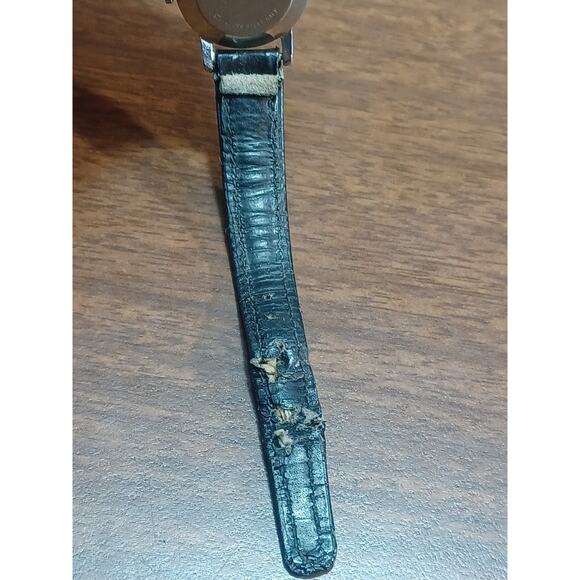 Vintage Ingersoll Mickey Mouse Watch Black Band Keeps Good Time - Picture 9 of 9